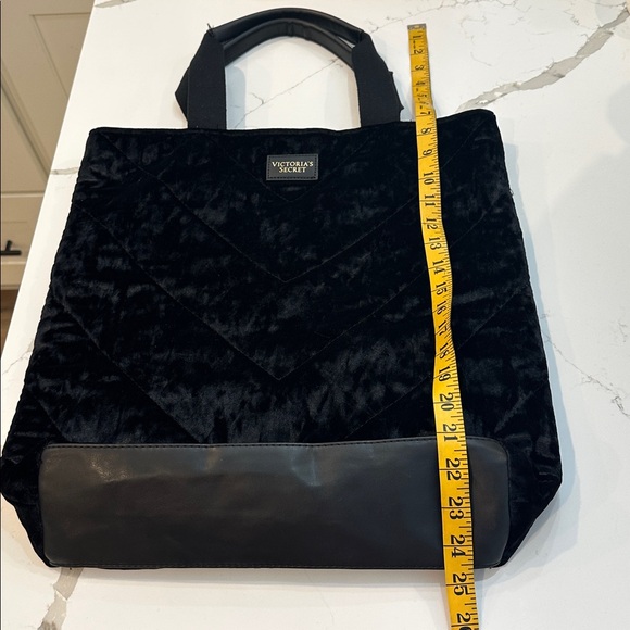 Victoria's Secret Black Crushed Velvet Quilted Tote Bag NWOT - Picture 6 of 7